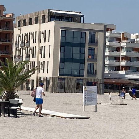 Beach Rooms Roberta Mamaia Ngoại thất bức ảnh