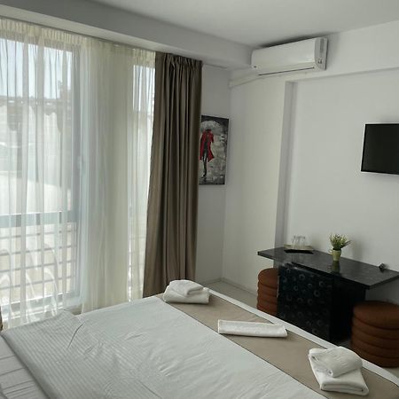 Beach Rooms Roberta Mamaia Ngoại thất bức ảnh