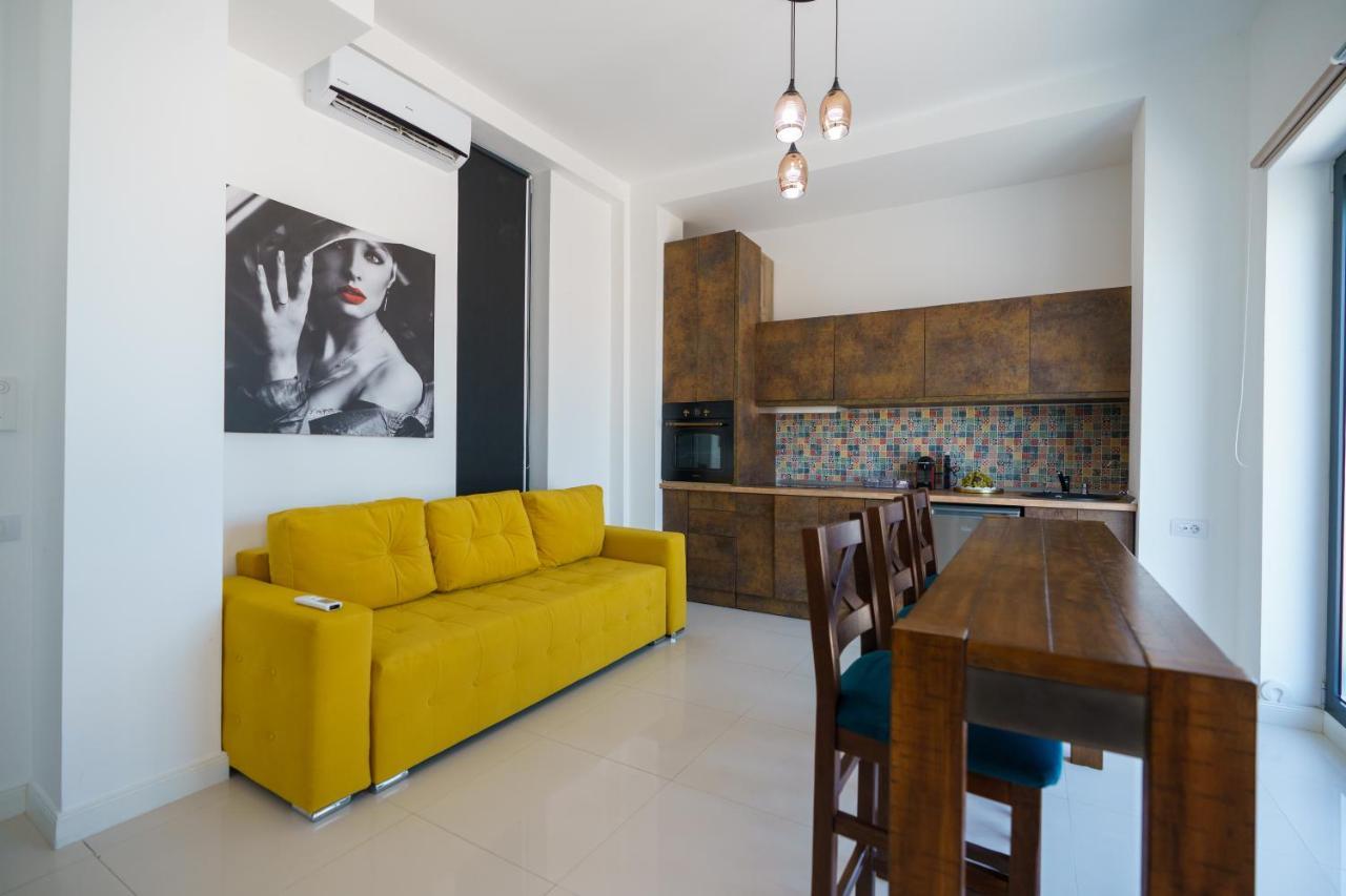 Beach Rooms Roberta Mamaia Ngoại thất bức ảnh