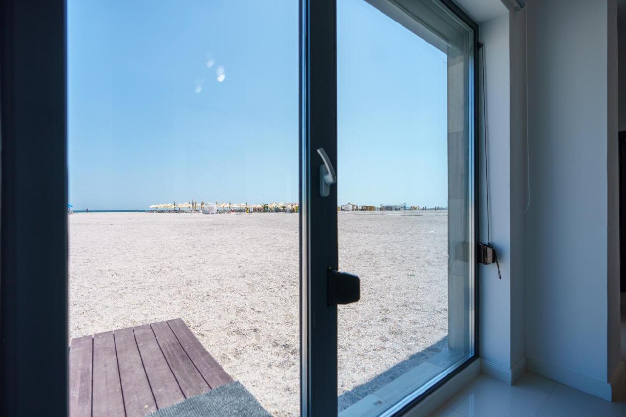 Beach Rooms Roberta Mamaia Ngoại thất bức ảnh