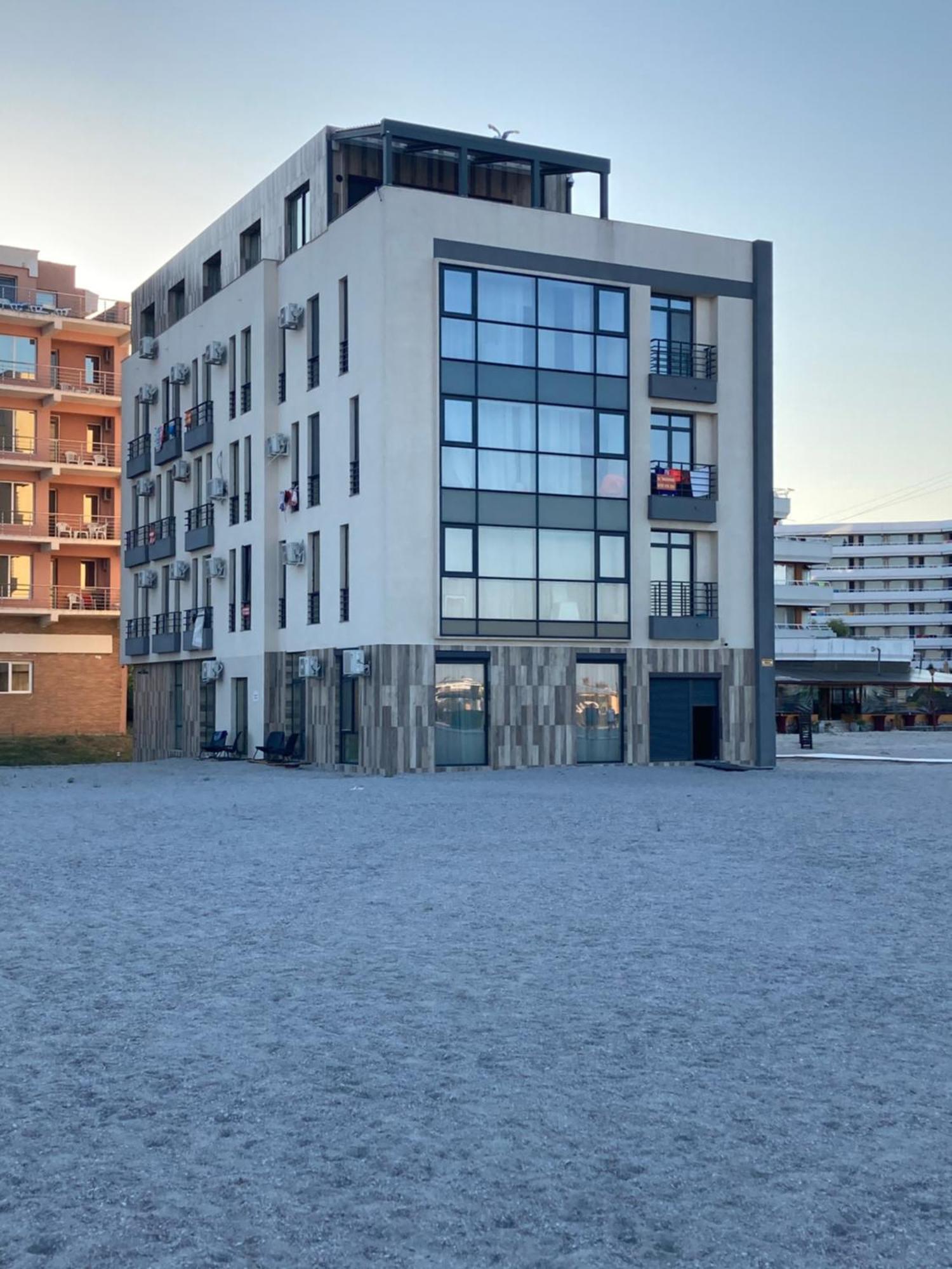 Beach Rooms Roberta Mamaia Ngoại thất bức ảnh
