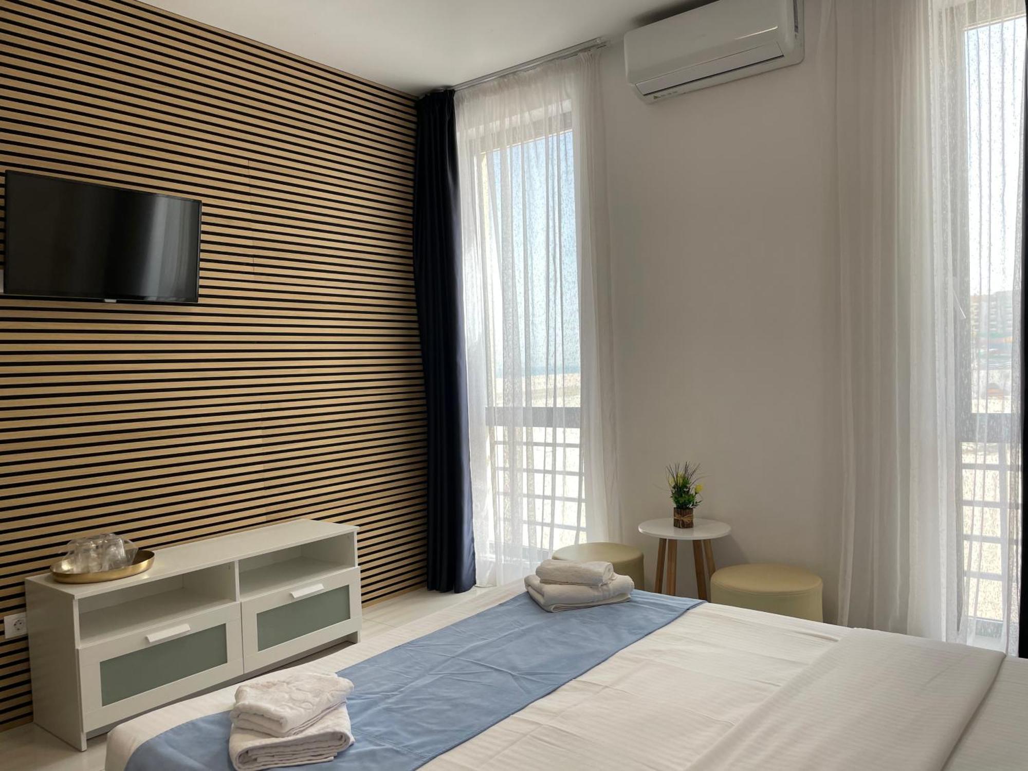 Beach Rooms Roberta Mamaia Ngoại thất bức ảnh